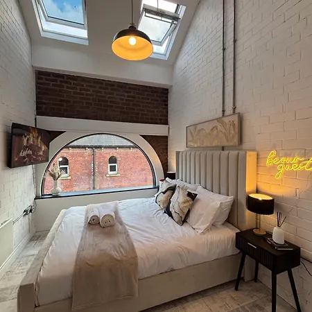 Lux - Luxury In Centre Near Canal