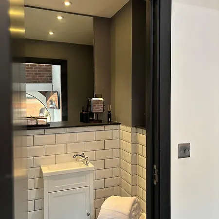 Lux - Luxury In Centre Near Canal Лидс