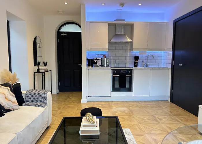 Lux - Luxury In Centre Near Canal דירה *